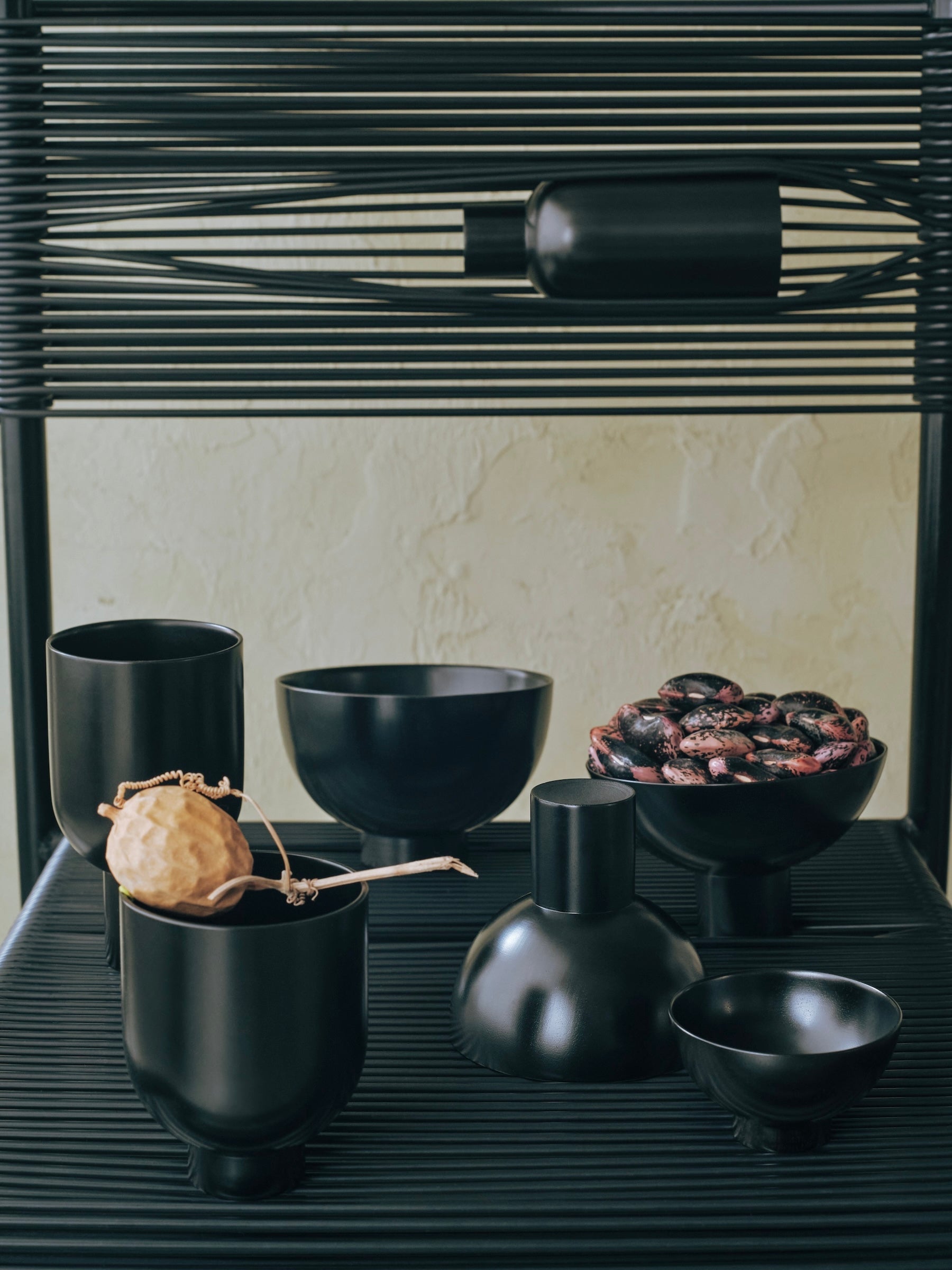 漆器 印籠 大小2個セット 二段重 亀甲入子 沈金桜 溜内黒/古代朱 漆塗り 漆器の井助