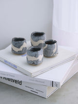 林友加 志野ぐい呑み_d(白/グレー 横縞・四角)箱付き