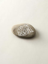 深川瑞恵 石とガラスのオブジェ <stone to burgeon(芽ぶく石)> 3
