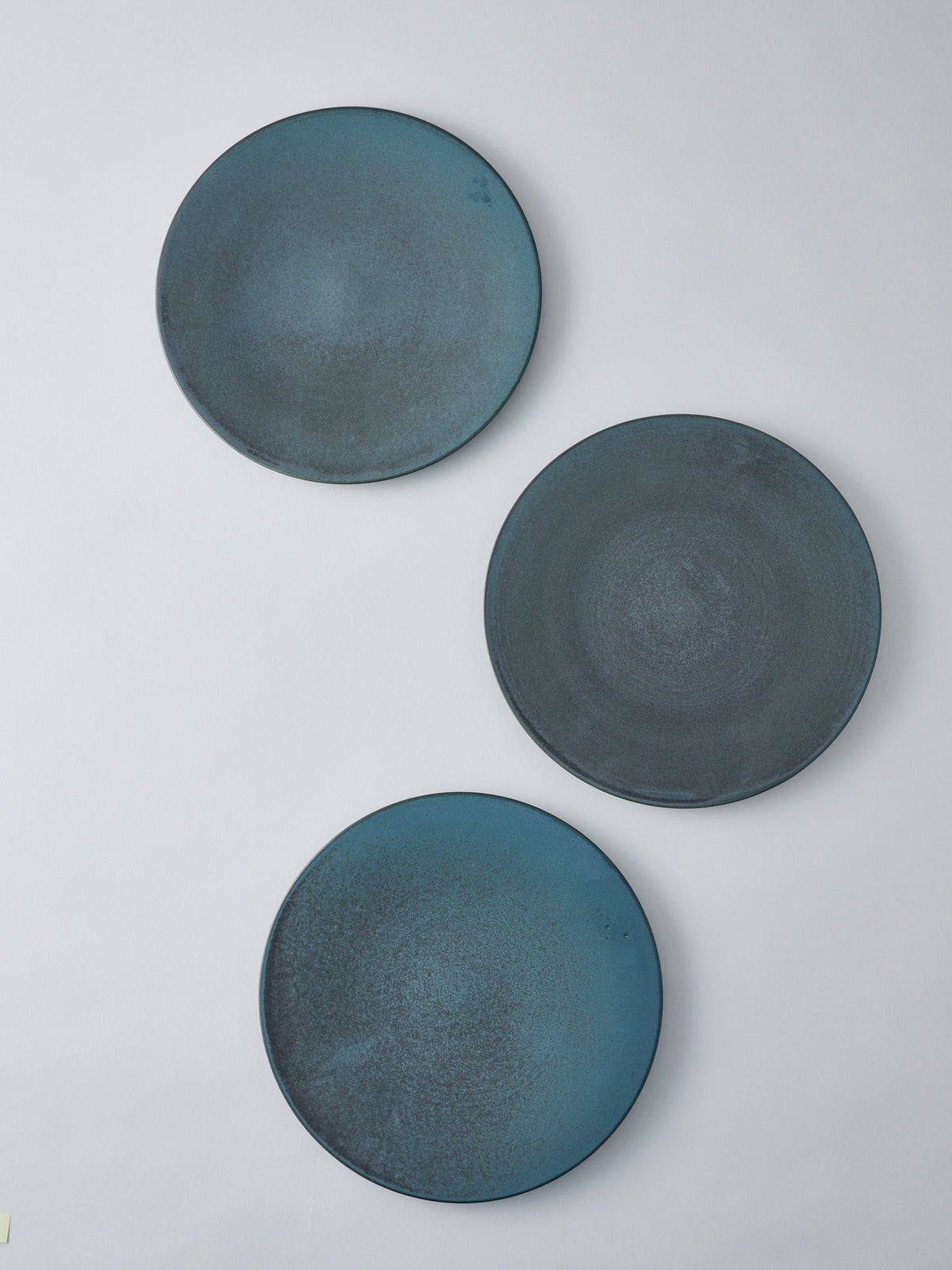 YUKA ANDO 安藤由香 プレート（ネイビー）5 – Numero CLOSET