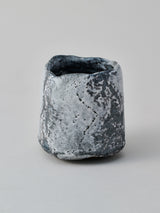 林友加 志野湯呑 A (黒グレー・縦)