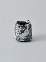 林友加 志野ぐい呑み D(黒グレ-・縦四角)木箱付き