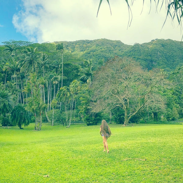 山崎美弥子さん “ HE ALOHA “ 15*15cm Planet Journal 惑星日記 山崎美弥子｜vol.24 惑星の午後 – Numero CLOSET