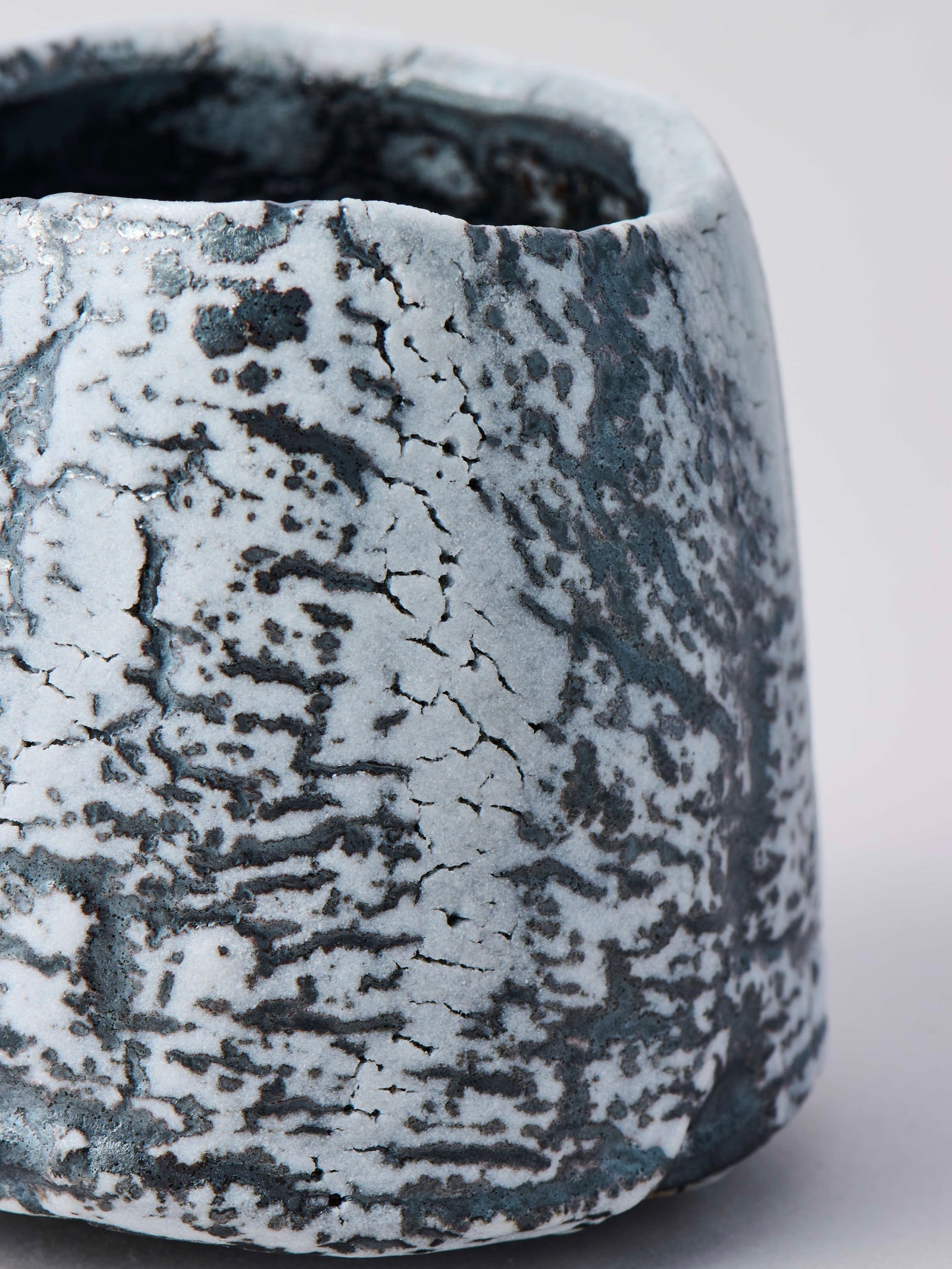 林友加 志野茶碗 b （黒グレー）箱付き – Numero CLOSET