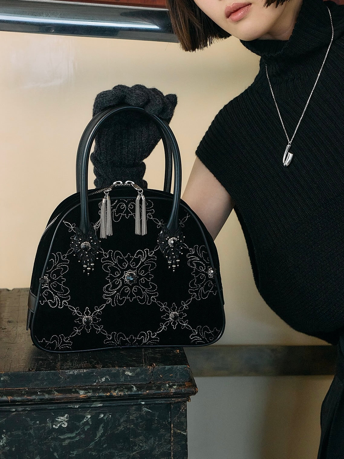 tanakadaisuke ベルベット ハンドバッグ 刺繍 箱付き