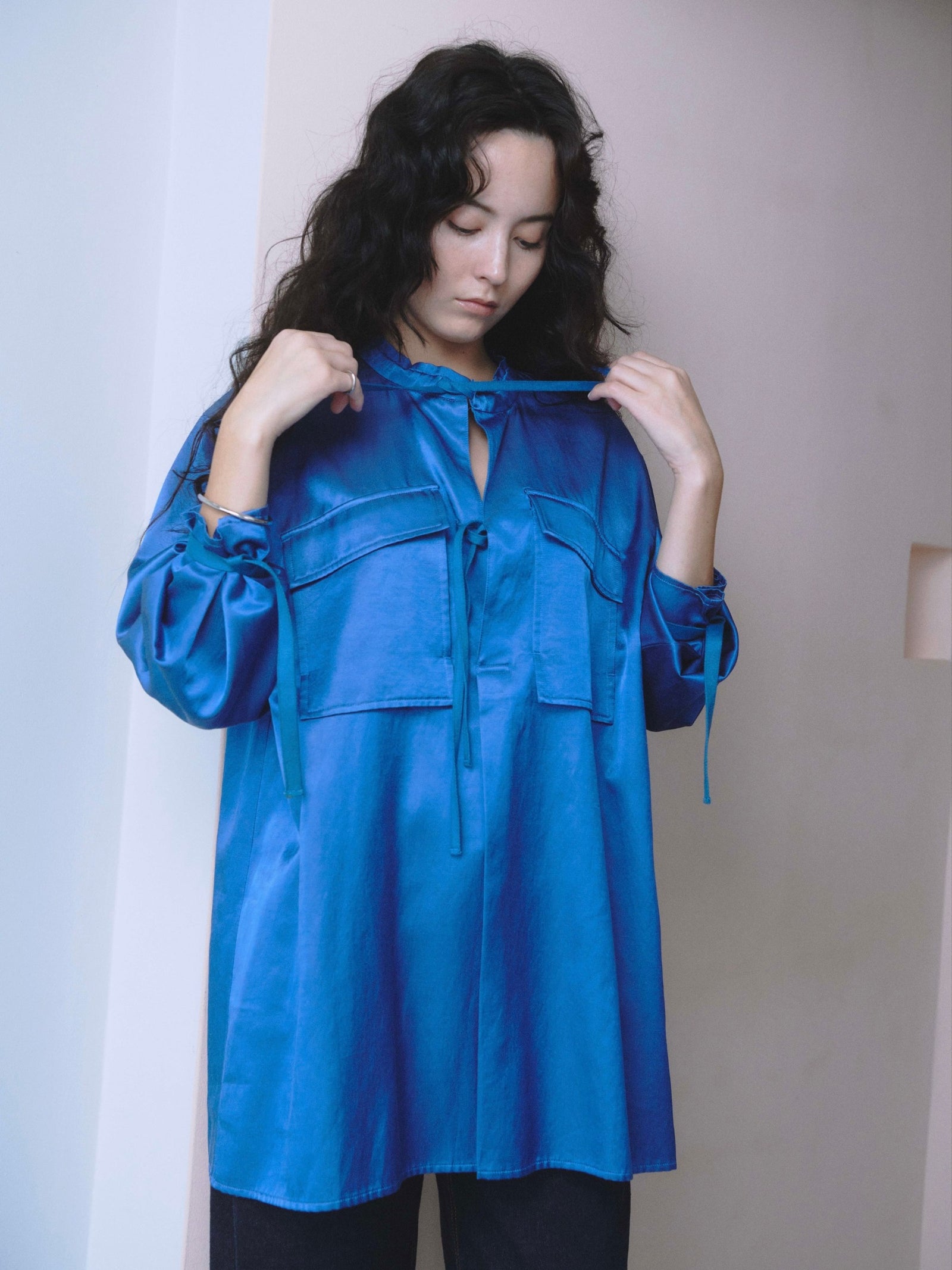 See'sShopサテン TEEブラウス VISCOSE COTTON SATIN TOP/ Blue [2019SS] サテンブラウス