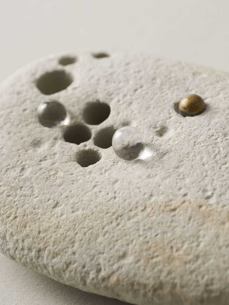 深川瑞恵 石とガラスのオブジェ ＜stone to burgeon（芽ぶく石）＞ 8