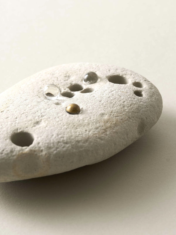 深川瑞恵 石とガラスのオブジェ ＜stone to burgeon（芽ぶく石）＞ 8
