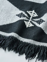 ハンドメイドブランケット WEARABLE BLANKET AKU  ブラック・ホワイト