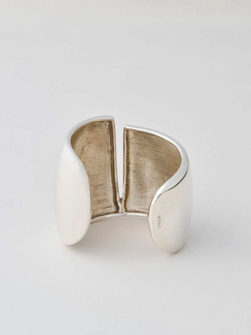 新品JOAQUIN BERAO バングル シルバー　ホアキンべラオocaille JOAQUIN BERAO（ホアキン ベラオ）Bangle CLASICA SV 01 シルバー