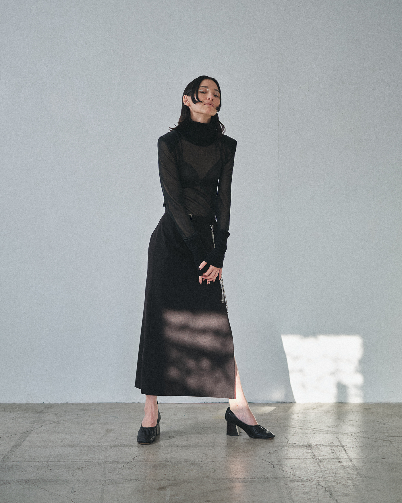 three long chain cut-out tight skirt 3連チェーン付きタイトスカート three long chain cut-out tight skirt 3連チェーン付きタイトスカート
