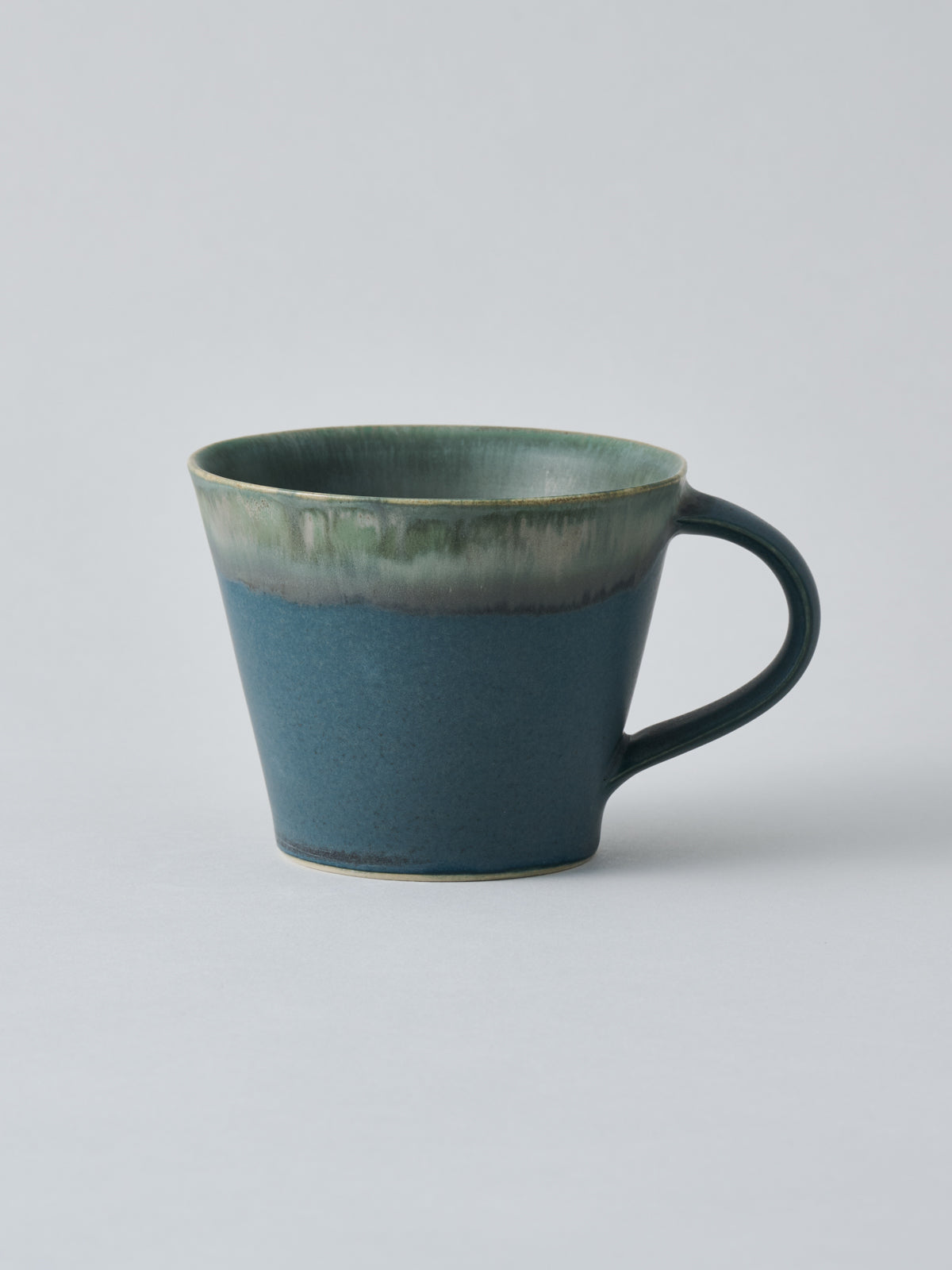 【新品・未使用】安藤 由香　Yuka Ando マグカップ 陶器 サインあり YUKA ANDO 安藤由香 マグカップ（ネイビー）3 – Numero CLOSET