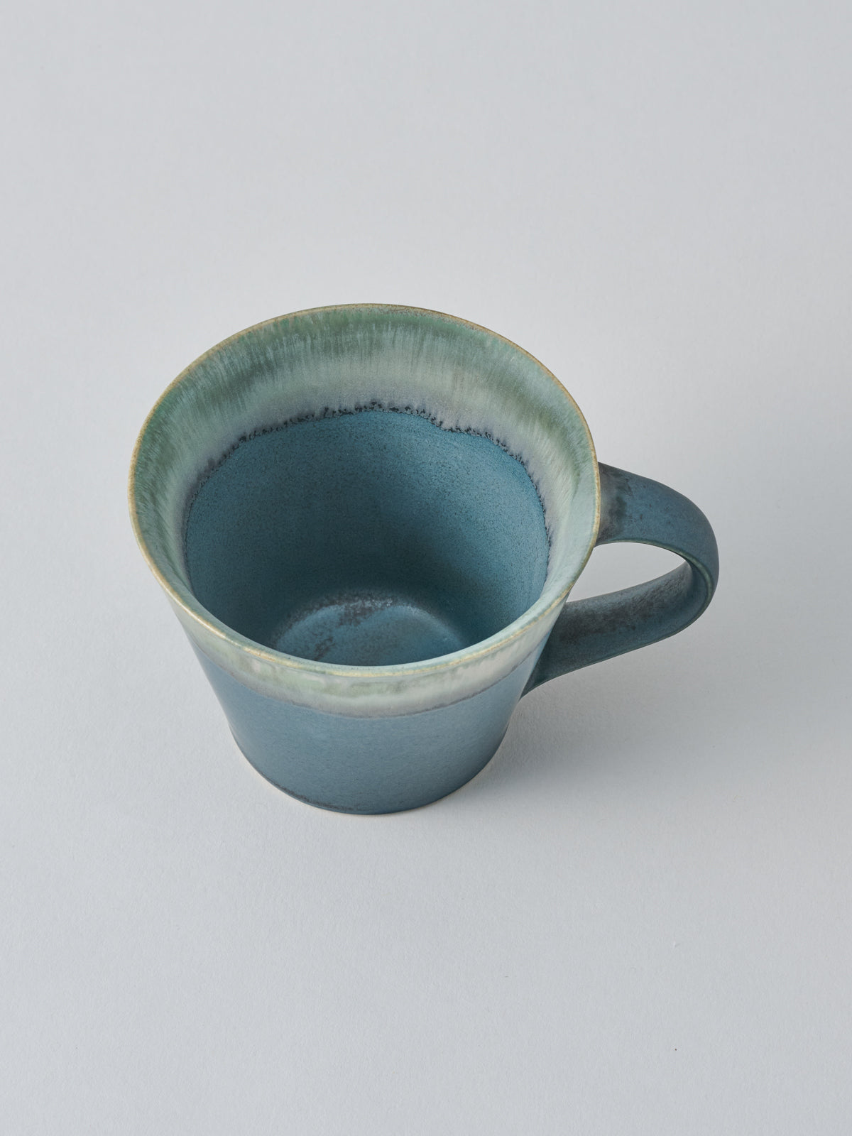 【新品・未使用】安藤 由香　Yuka Ando マグカップ 陶器 サインあり YUKA ANDO 安藤由香 マグカップ（ネイビー）3 – Numero CLOSET